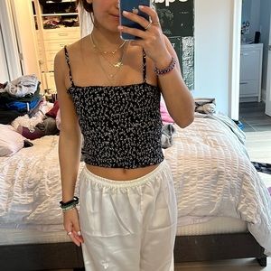 brandy melville smocked tank top!!! very great condition!